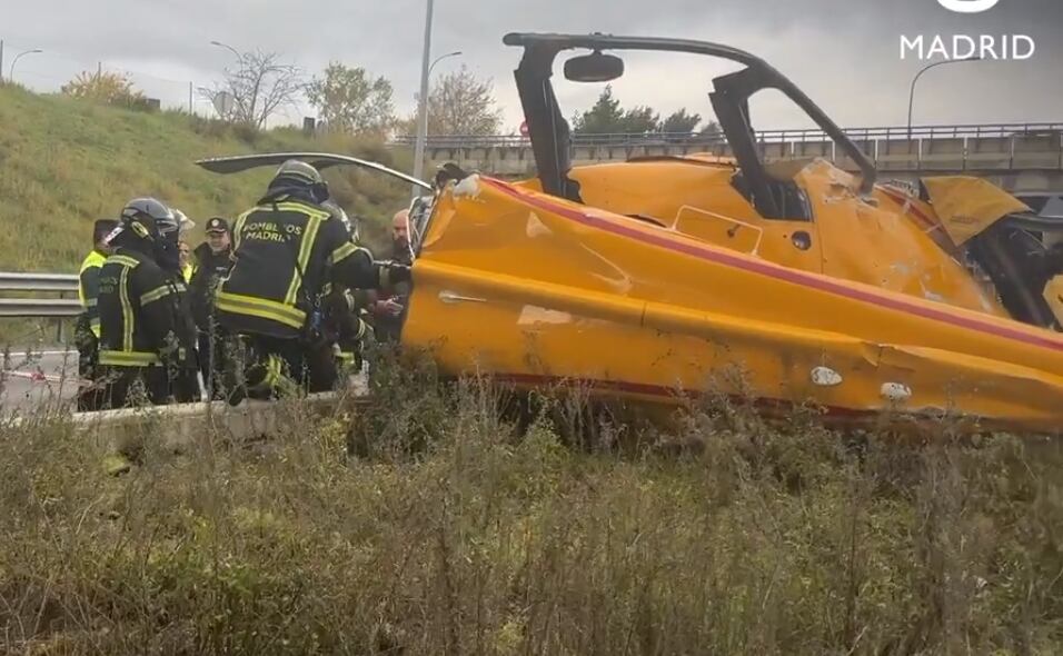 El helicóptero quedó completamente destruido.