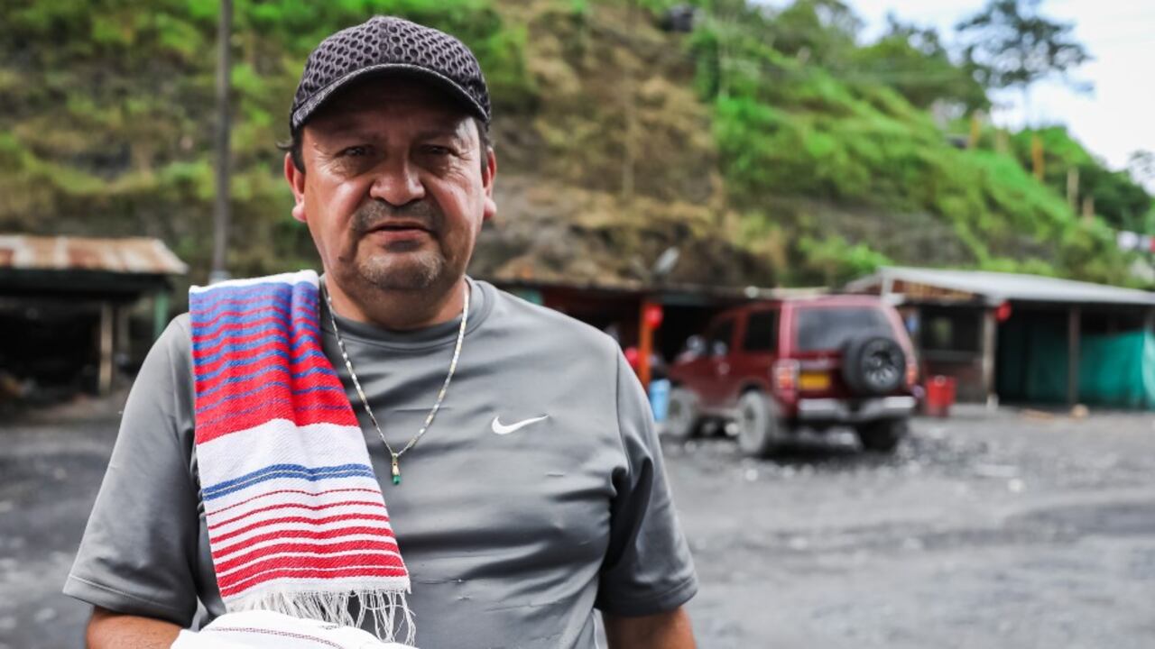 Los esmeralderos artesanales en Boyacá no están de acuerdo con la labor de los empresarios.
