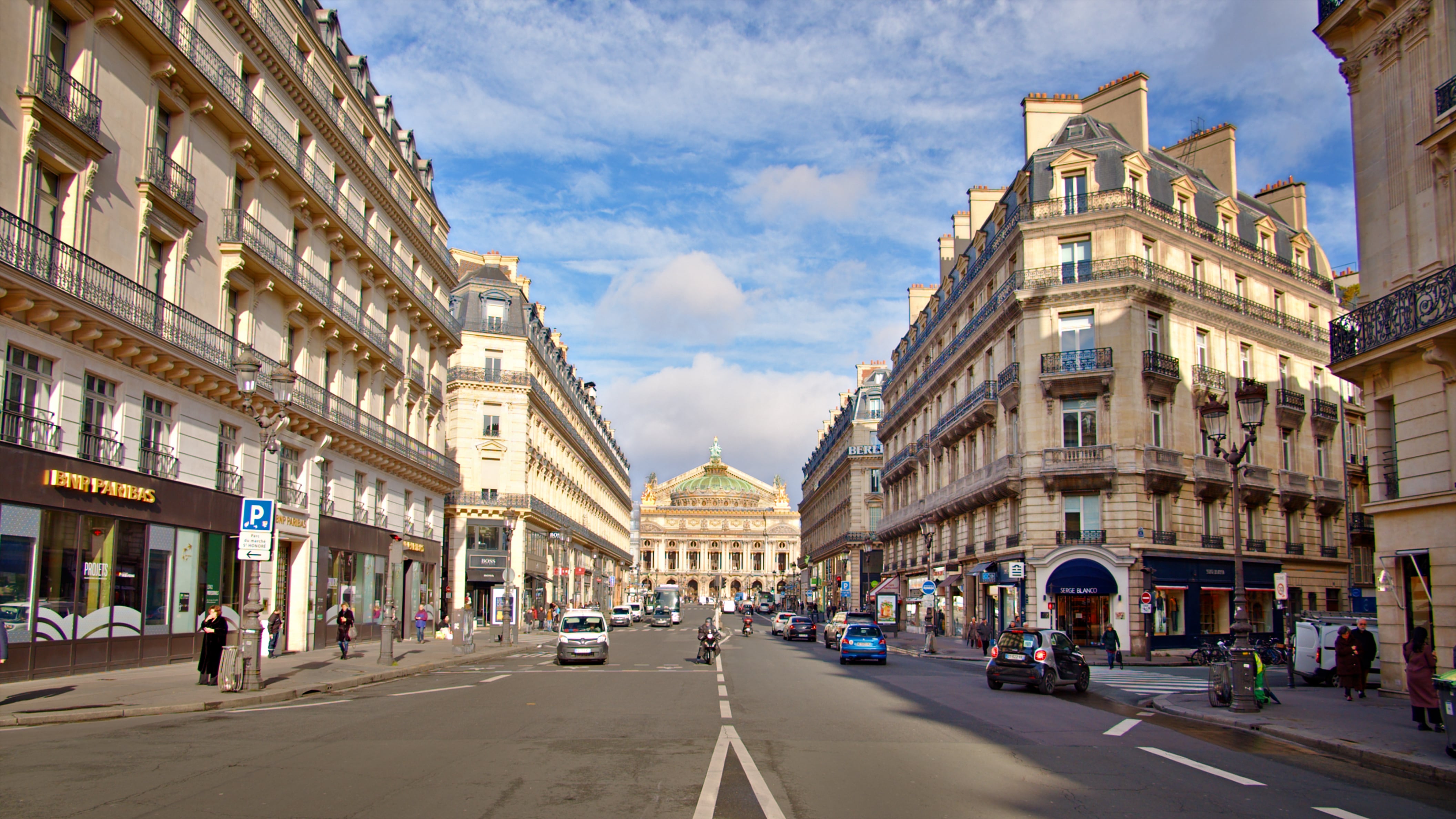 ¿Cuáles son los lugares más económicos para hospedarse en París?