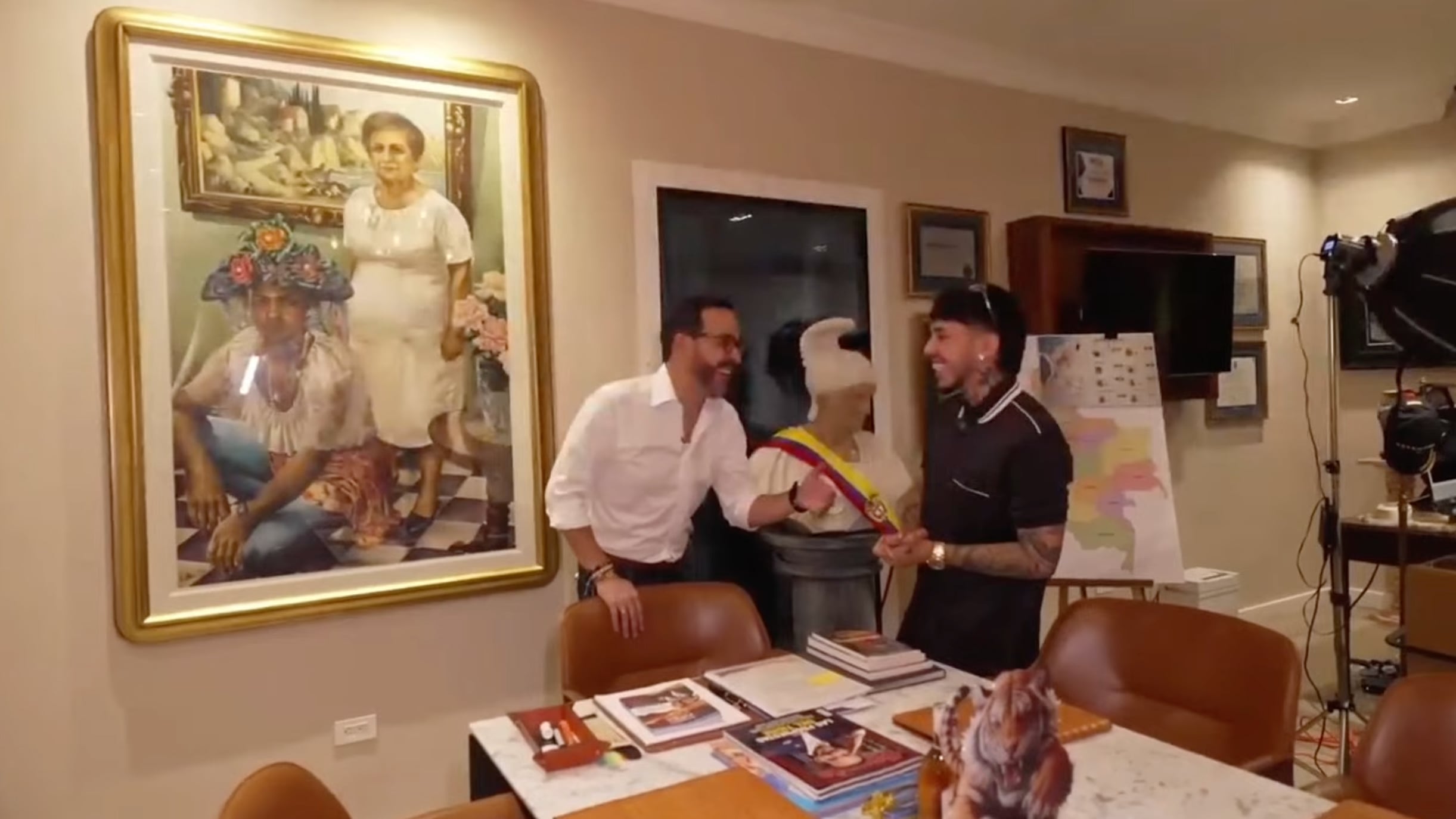 Abelardo de la Espriella habla con Westcol.