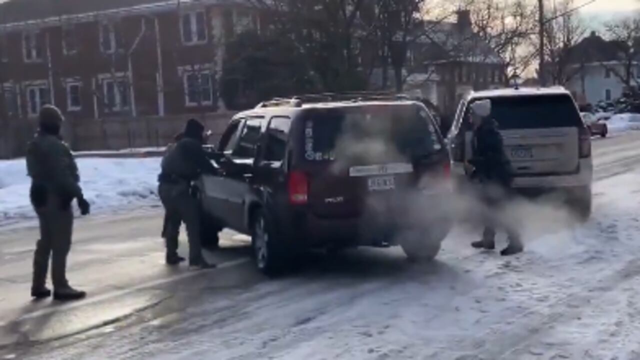 El incidente, ocurrido el 7 de enero de 2026, ha generado un intenso debate nacional sobre el uso de la fuerza por parte de ICE