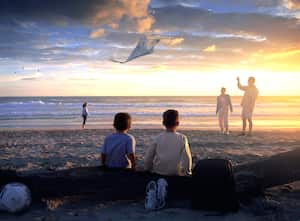 La mujer aseguró que no entienden cómo hacen otros padres que mantienen a sus hijos en la casa.