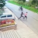 Cerca a una estación de polícia hieren a mujer en un atraco.