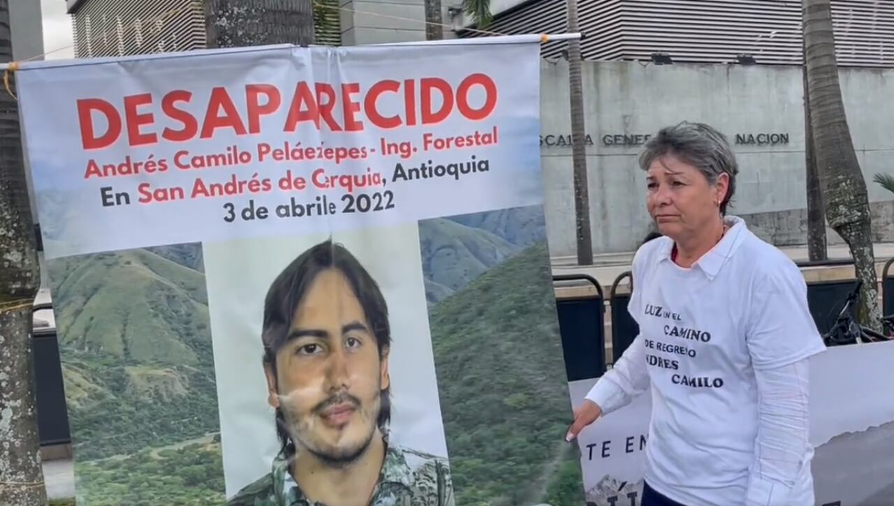Claudia Yepes, madre de Andrés Camilo, no pierde la esperanza por encontrar a su hijo.