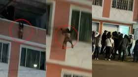 Momentos exactos en los que el niño cae, pero afortunadamente es recibido por la comunidad.