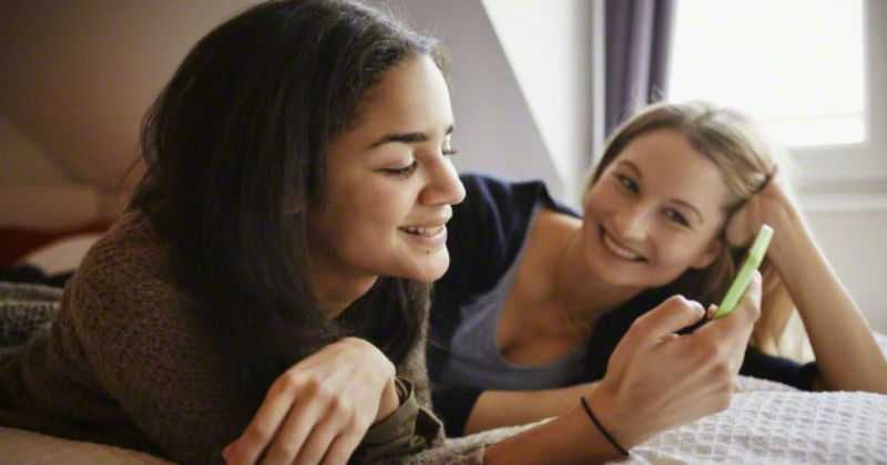 La empresa ha destacado la importancia de que los padres mantengan conversaciones abiertas con sus hijos sobre el contenido que crean y consumen en YouTube.