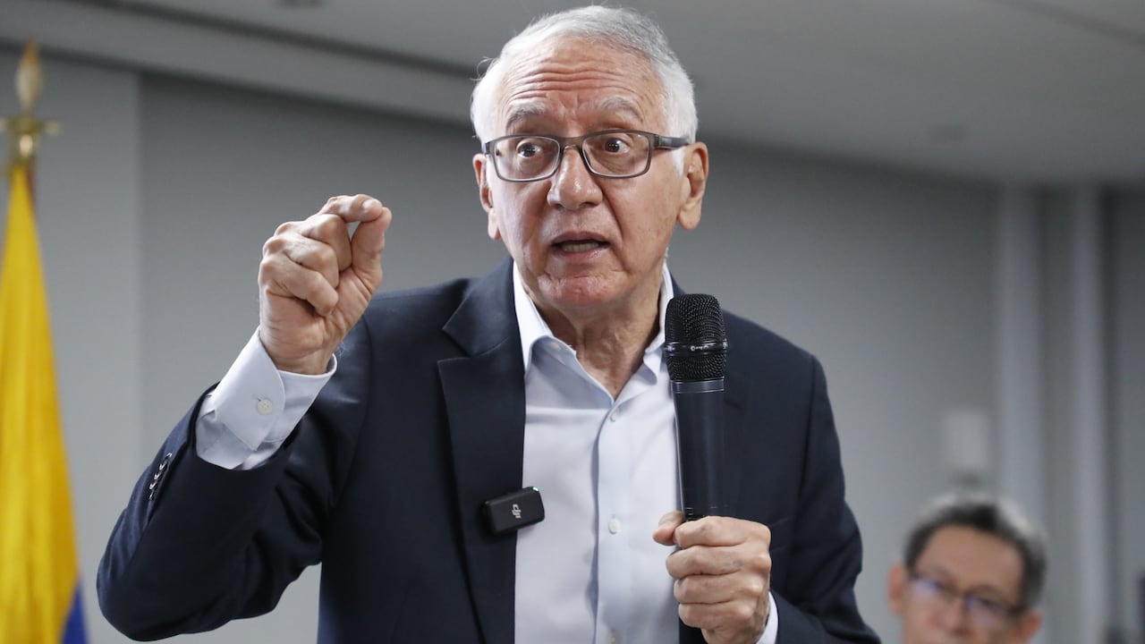 Rueda de prensa, Ministro de Salud y Protección Social , Guillermo Alfonso Jaramillo.