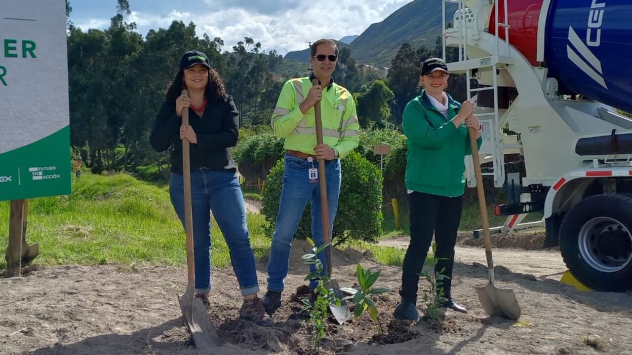 Cemex adelanta acciones para reducir 40 por ciento sus emisiones de CO2 para el 2030 y alcanzar la carbono neutralidad para 2050.