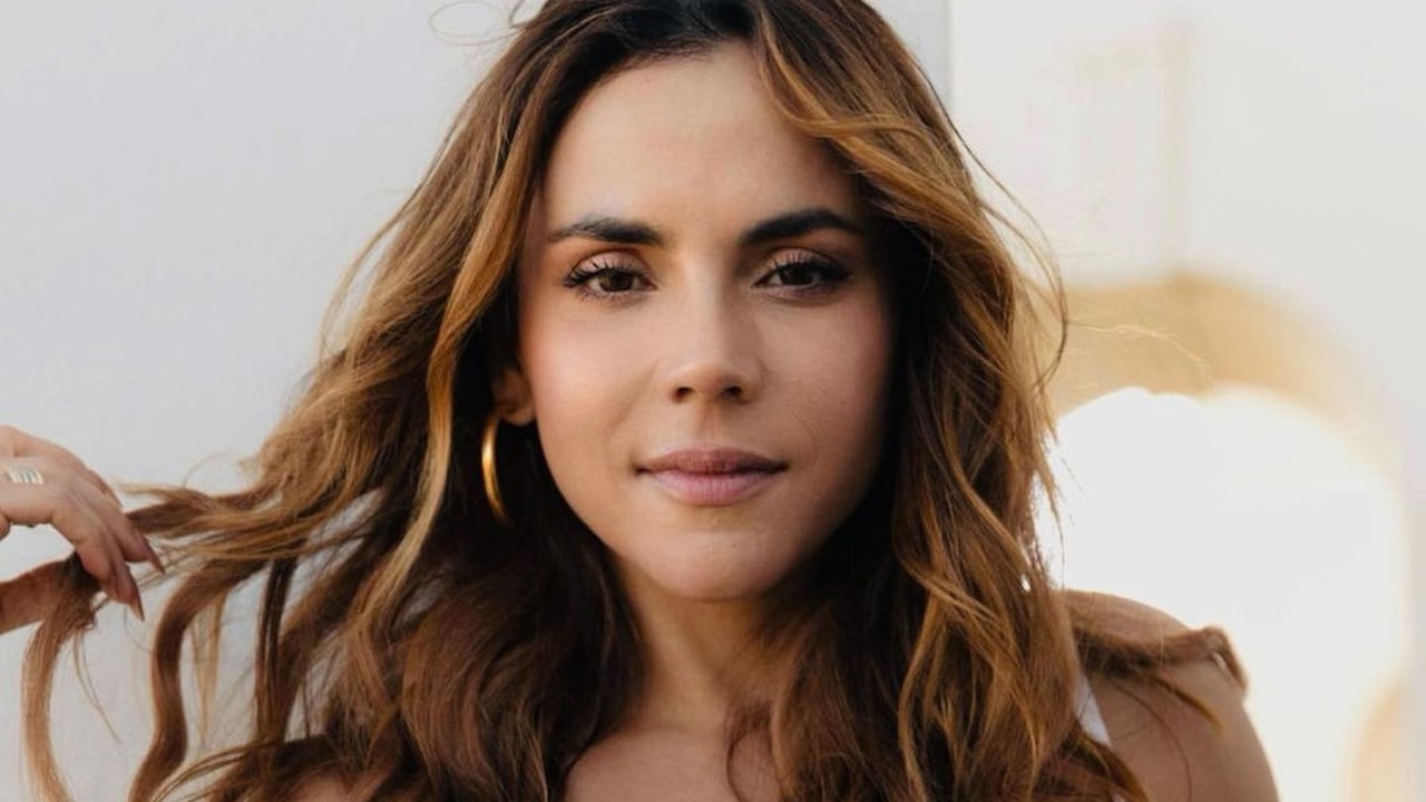 Carolina Gaitán rompió en llanto por la trágica muerte de su hermano; recordó el accidente aéreo.