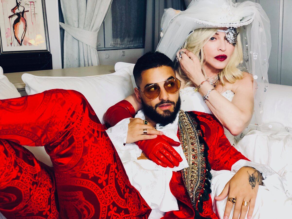 Maluma está en dos canciones de este nuevo álbum de Madonna: 'Medellín' y ' Bitch I'm Loca'. El álbum se lanza el 14 de junio en todo el mundo.