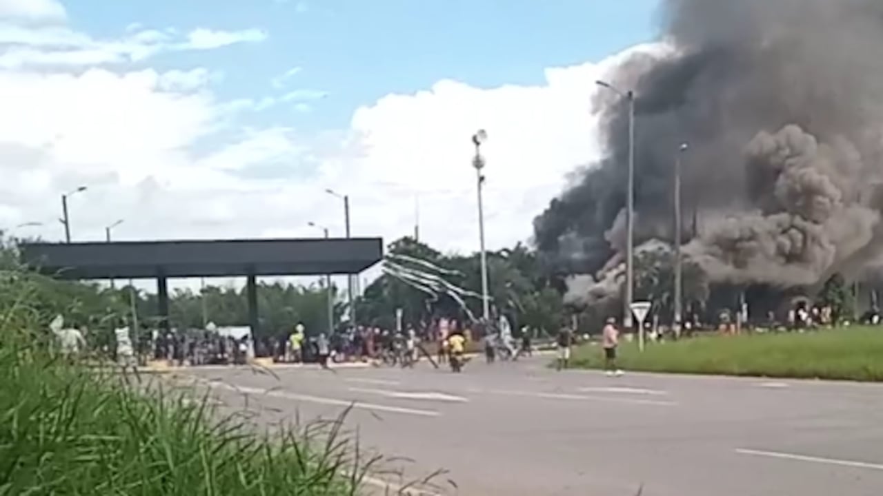 El peaje, ubicado en la vía que conduce de Cali a Santander de Quilichao, fue incinerado en la tarde del jueves.