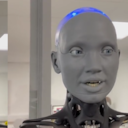 OpenAI y Dall-E están financiando los nuevos robots humanoides dominados por ChatGPT.