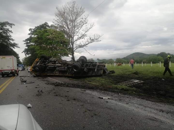 El siniestro se registró en la margen derecha de la carretera en el sentido Guarinocito - La Dorada