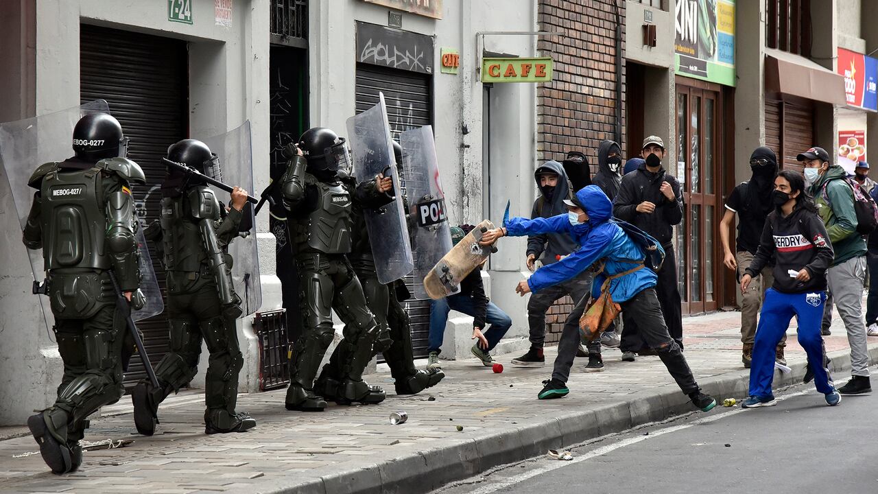 Protesta contra el ESMAD, abuso autoridad, Manifestación contra la brutalidad policial en Bogotá, Disturbios en Bogotá.