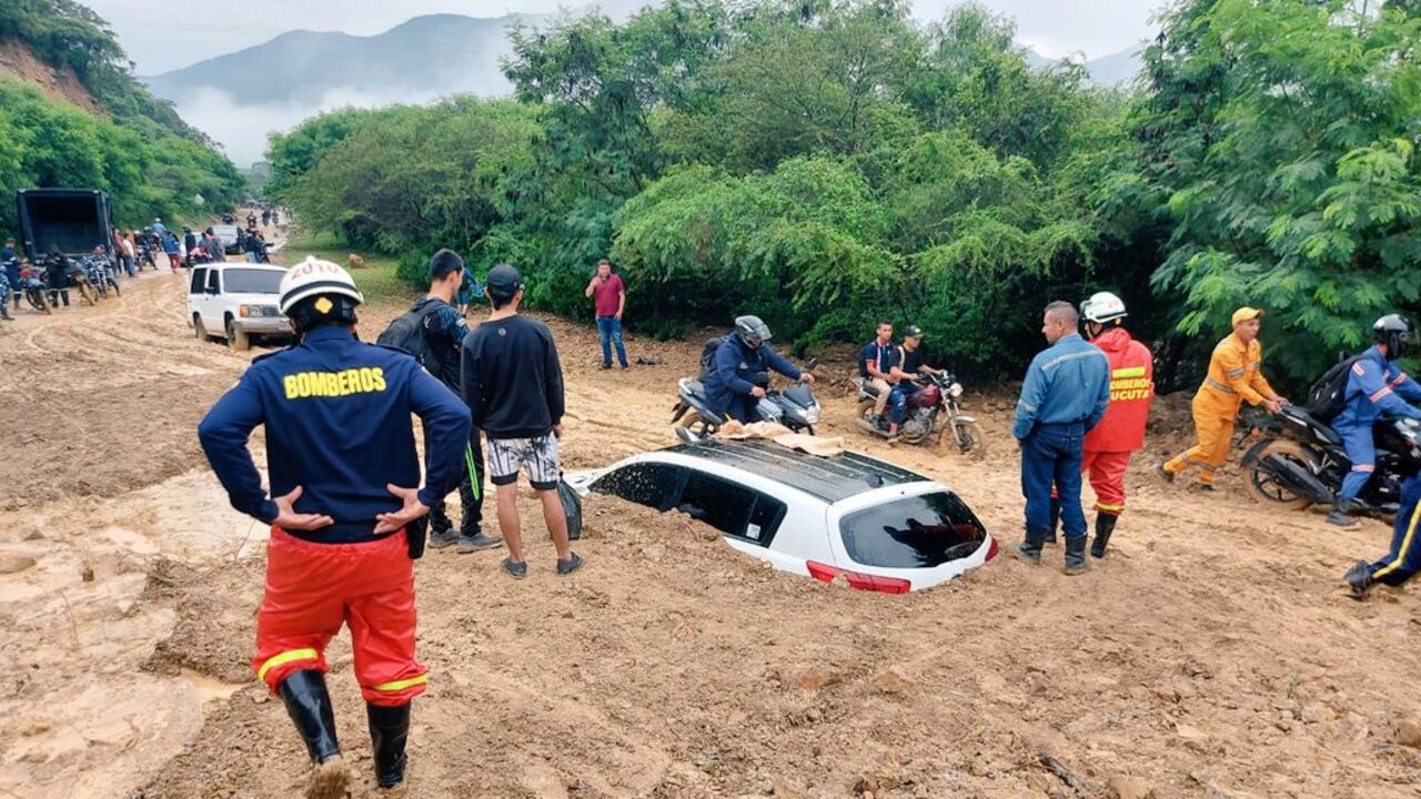 La emergencia se registró en el sector Santa Cecilia.