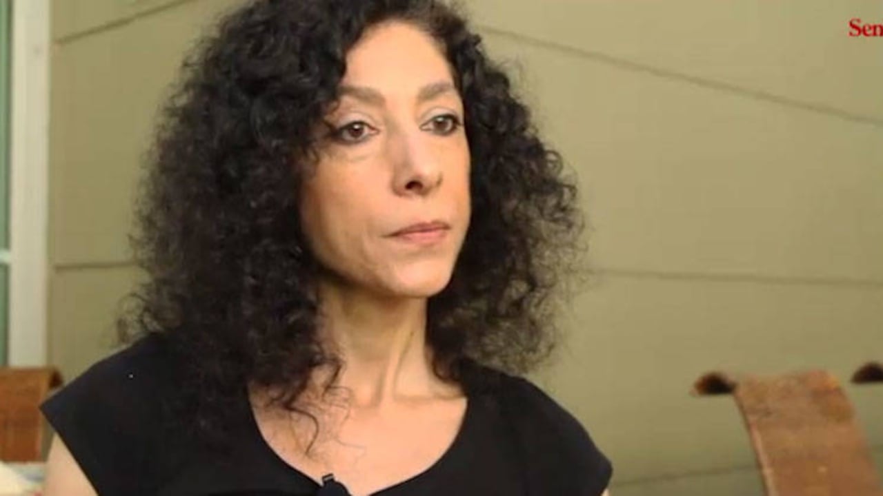 Es una de las grandes autoras de crónica en América Latina y sus libros, como Los suicidas del fin del mundoy Una historia sencilla, son referencia del género.