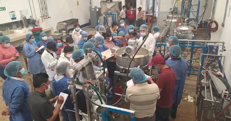 Producción de leche con indígenas