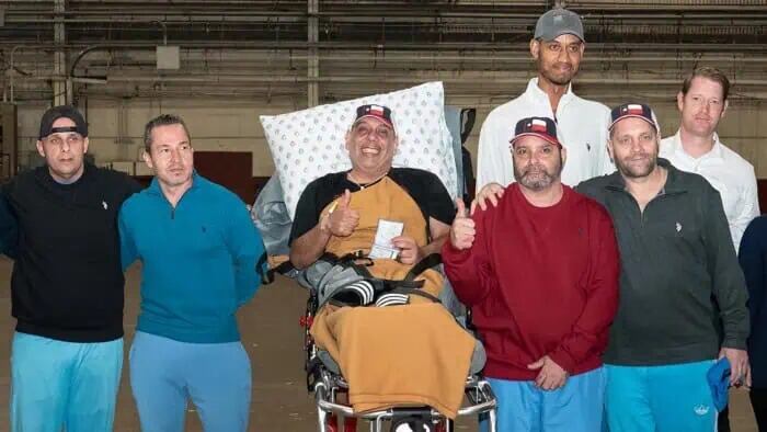 Marval niega cualquier negocio con Flores.