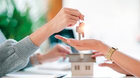 La vivienda de interés social mantiene su atractivo para los inversionistas por su alta demanda y los subsidios disponibles, mientras que la de mayor valor se beneficia por las menores tasas de interés.