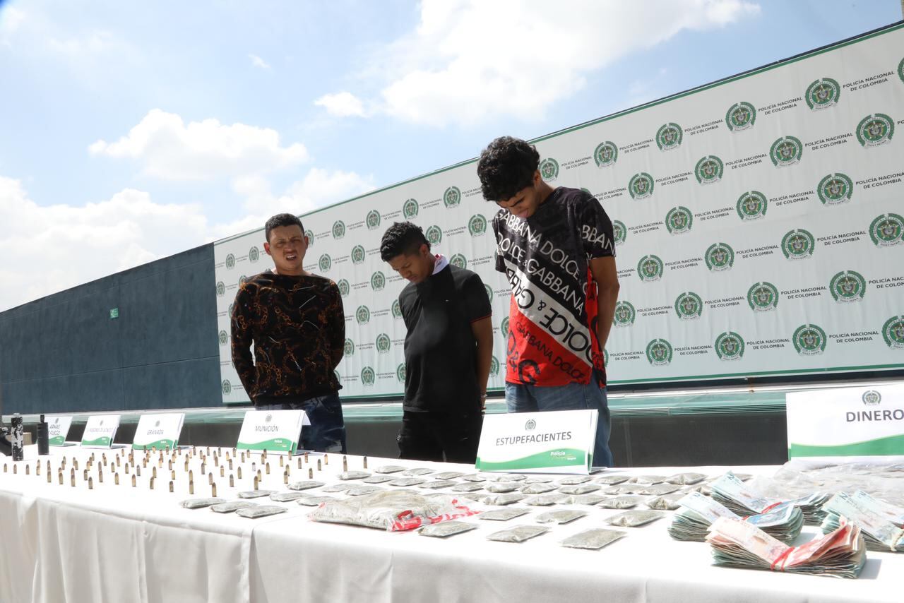 Las autoridades capturaron a tres delincuentes de 'Los Costeños'. Comercializaban estupefacientes en San Bernardo.