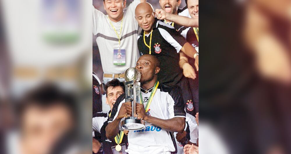 En Brasil jugó una larga temporada. 