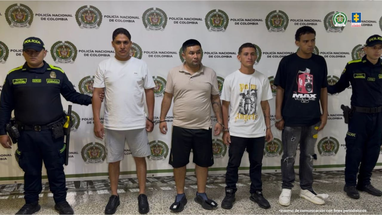 Dragoneantes del Inpec detenidos por escándalo de abuso sexual en la cárcel El Pedregal, en Medellín.