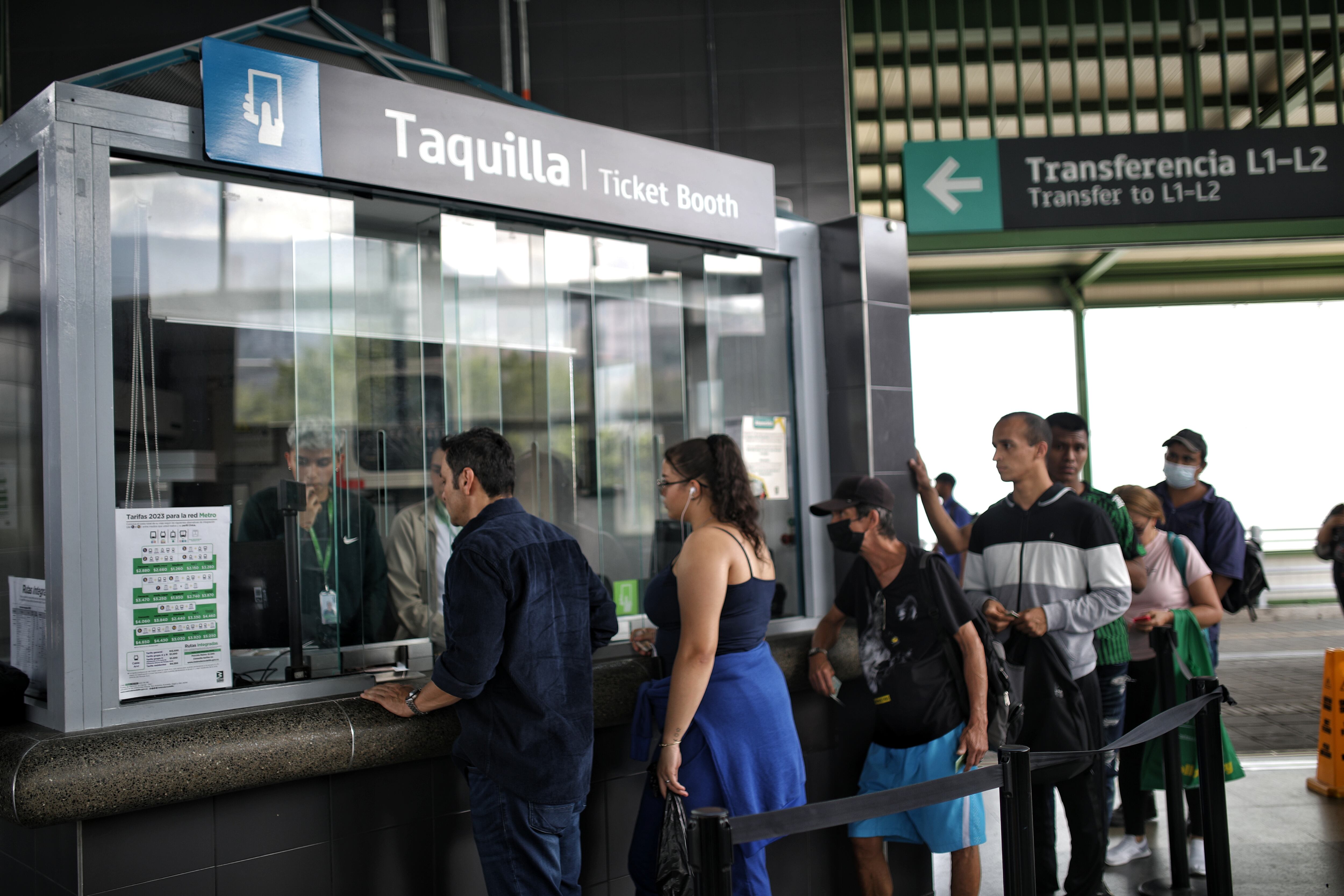 Metro de Medellin, Juan Diego Alvira