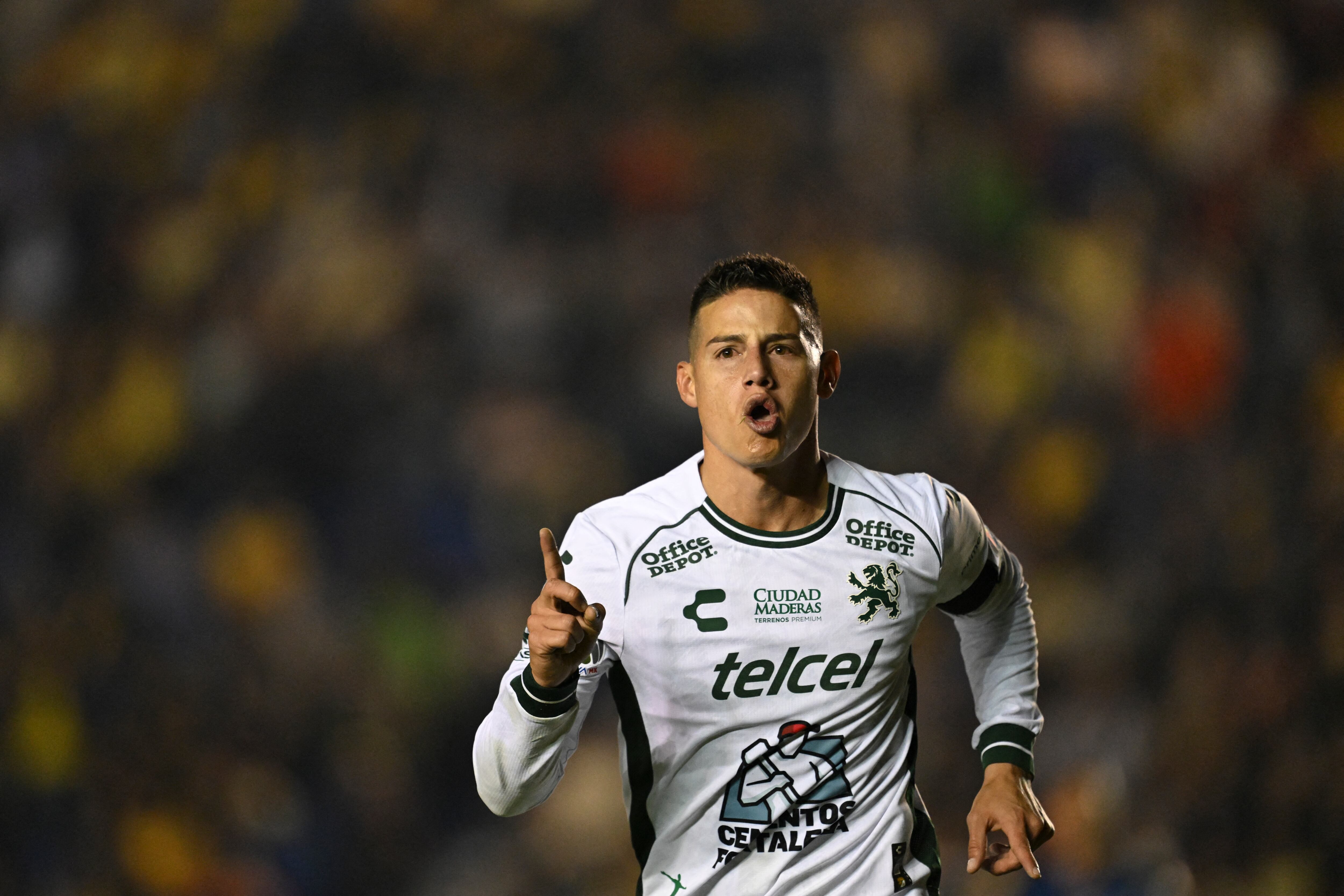 Leon's Colombian midfielder #10 James Rodriguez celebrates after scoring during the Liga MX Clausura football match between America and Leon at the Sports City Stadium in Mexico City on February 19, 2025. (Photo by Yuri CORTEZ / AFP)