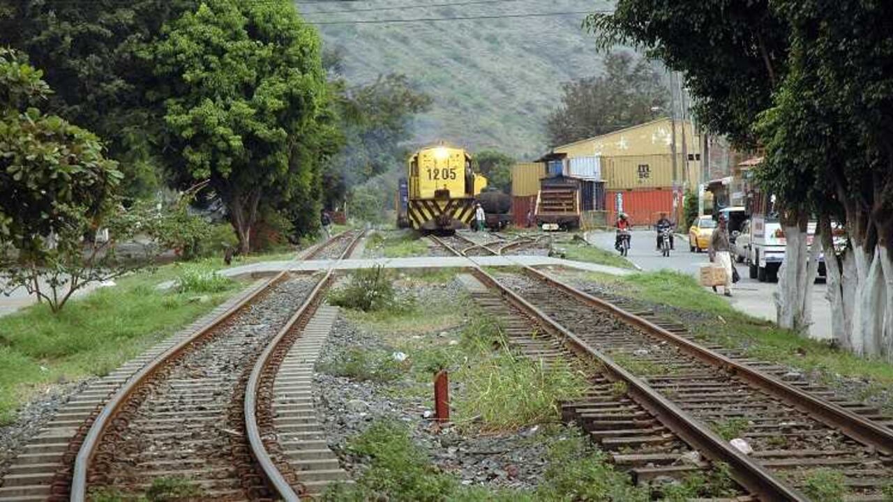 La infraestructura férrea del país está compuesta por 3.338 kilómetros de red divididos en cuatro corredores.