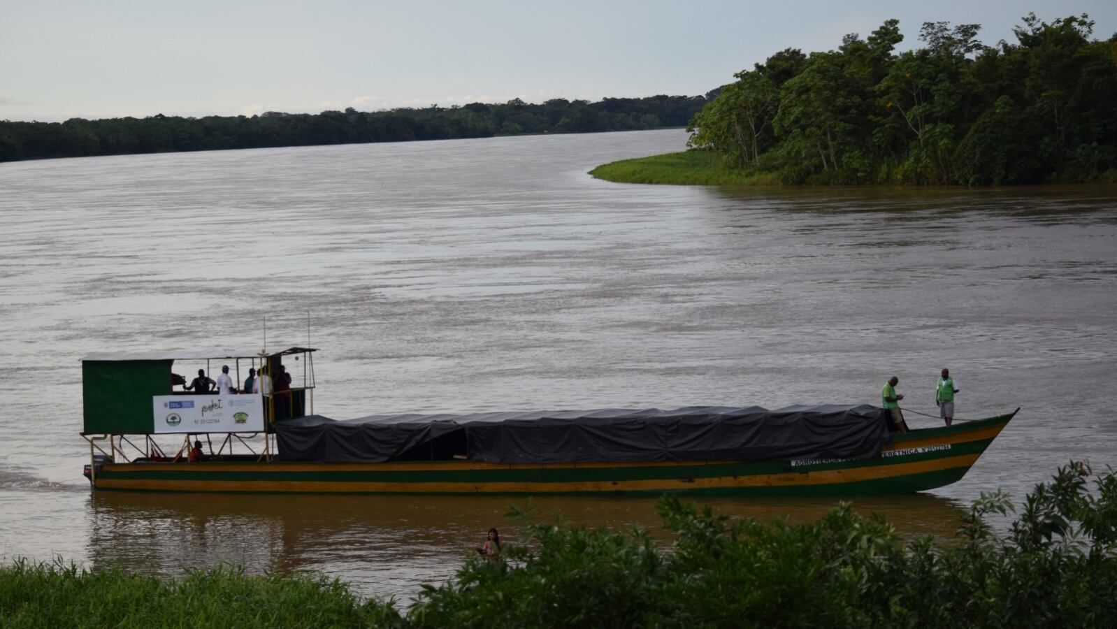 La Agrotienda Fluvial Interétnica es una iniciativa conjunta entre las comunidades afro e indígenas del río Atrato, la FAO y la ART.