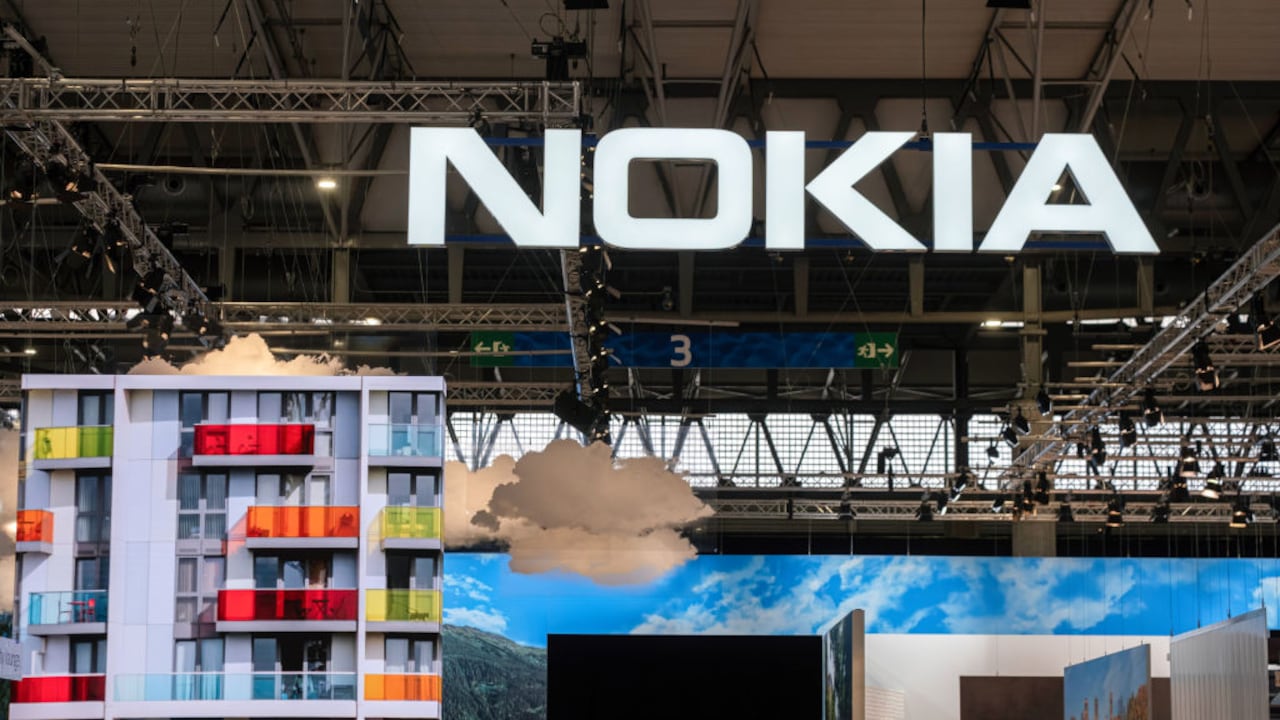 El miembro distinguido del personal técnico de Nokia y ejecutivo Holly Rubin comentó cómo se llevará a cabo la implementación de conexión inalámbrica en el satélite natural, según Digitaltrends.