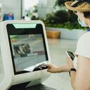 Minimizar el contacto físico es clave para un retorno del turismo seguro.