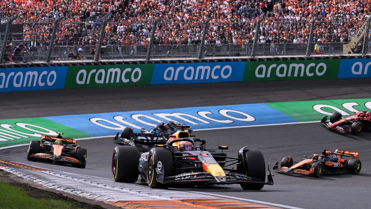 Max Verstappen y su hinchada esperan tener una gran actuación. (Photo by JOHN THYS / AFP)