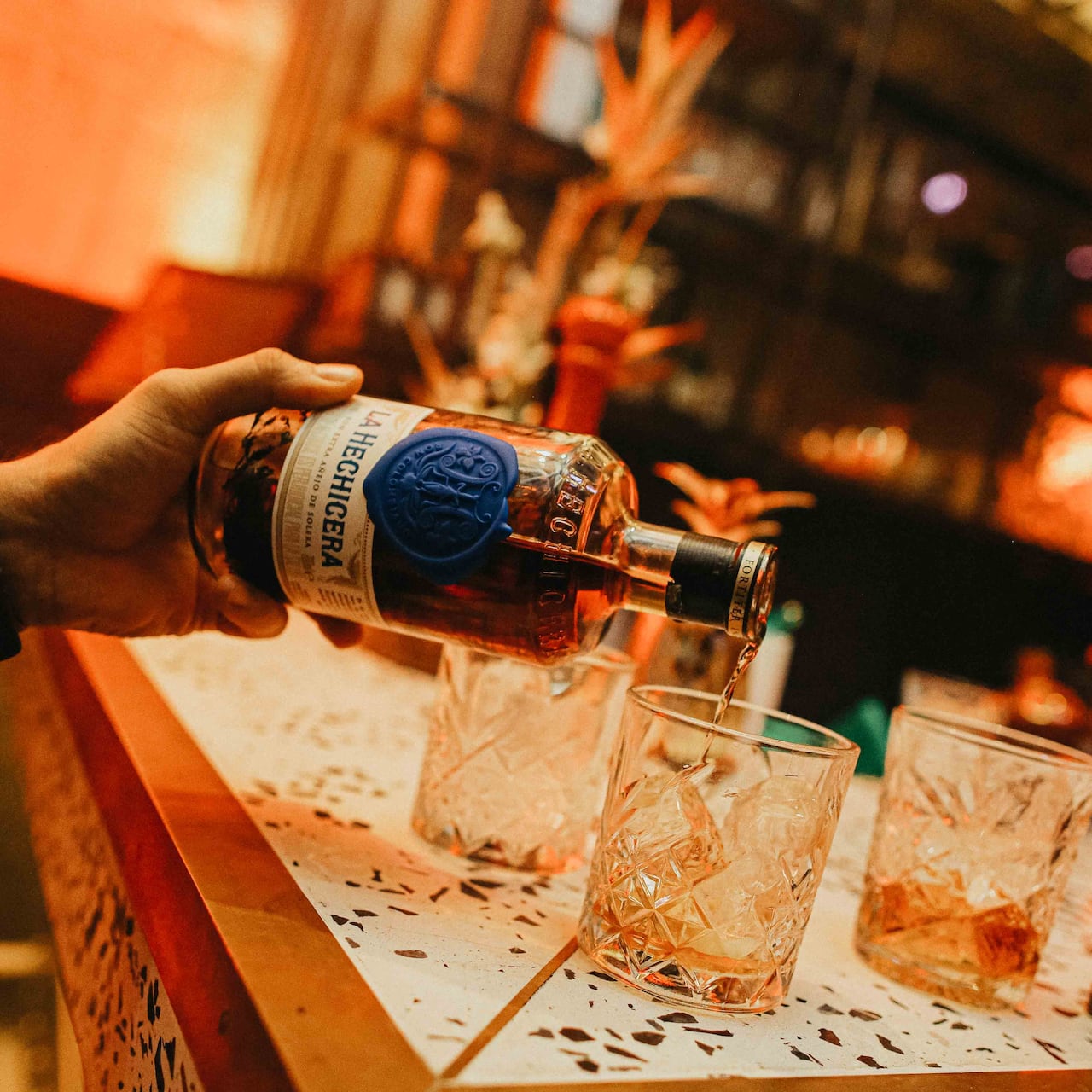 El secreto de La Hechicera, el ron ultra premium de Colombia, radica en un meticuloso proceso de elaboración.