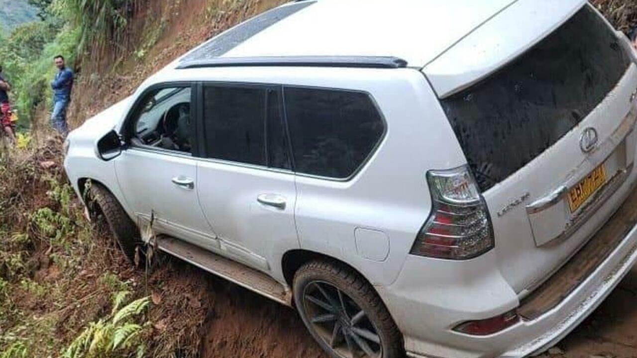 El reconocido artista vallenato se transportaba junto con su manager Alex Eduardo Díaz y uno de sus asistentes.