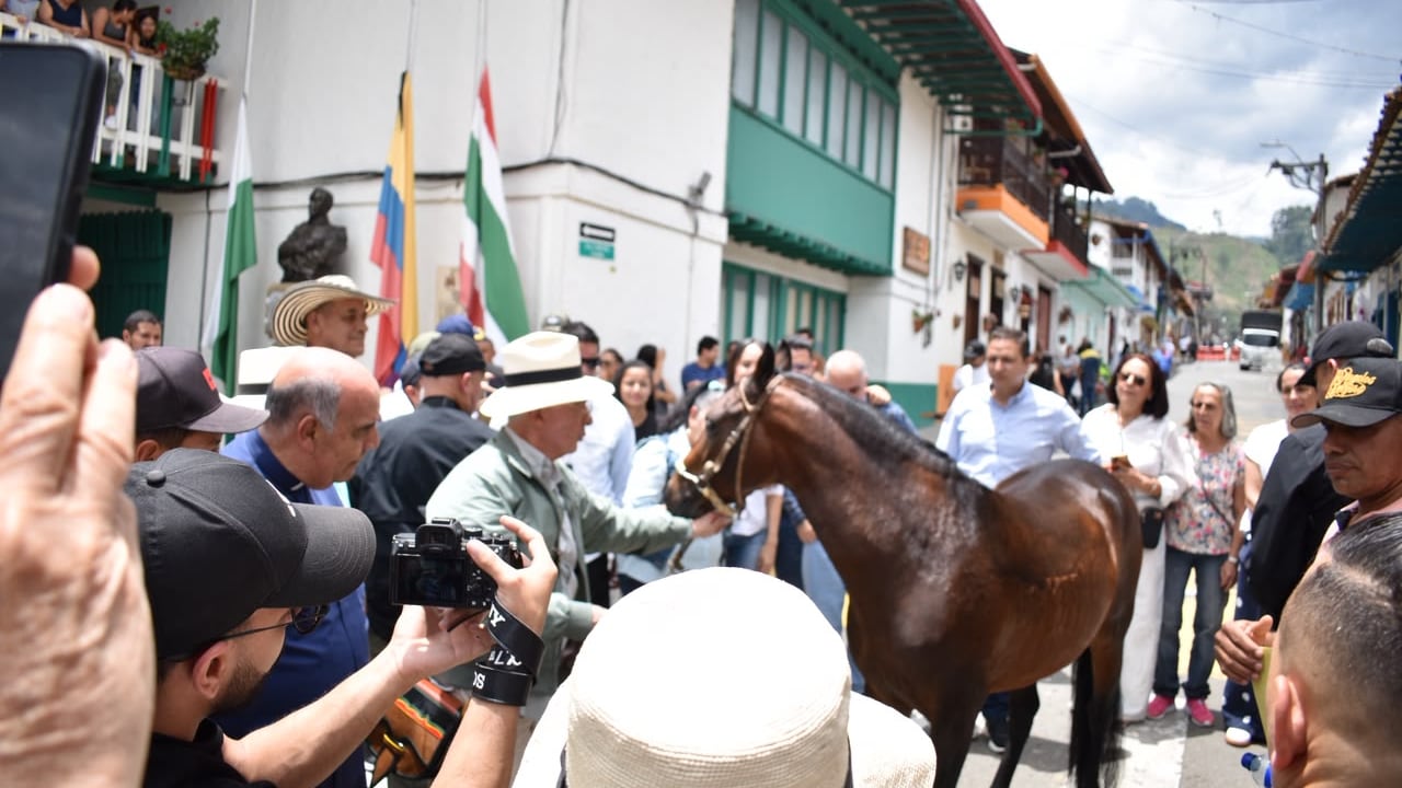 Álvaro Uribe caballos.