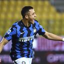 Alexis Sánchez, la figura en la victoria del Inter ante Parma. Foto: AP/Massimo Paolone