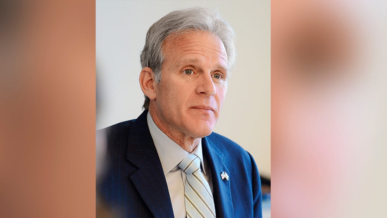 El exfuncionario israelí habló acerca de los riesgos que vive la nación judía por cuenta del conflicto en Medio Oriente con Hamás y la amenaza que significa Irán.