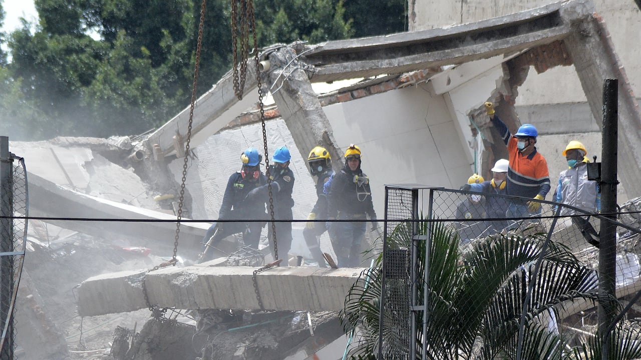“En este momento es fundamental permitir el trabajo de los organismos de socorro”, dijo la Personería de Cali, tras reportar personas con vida bajo los escombros.