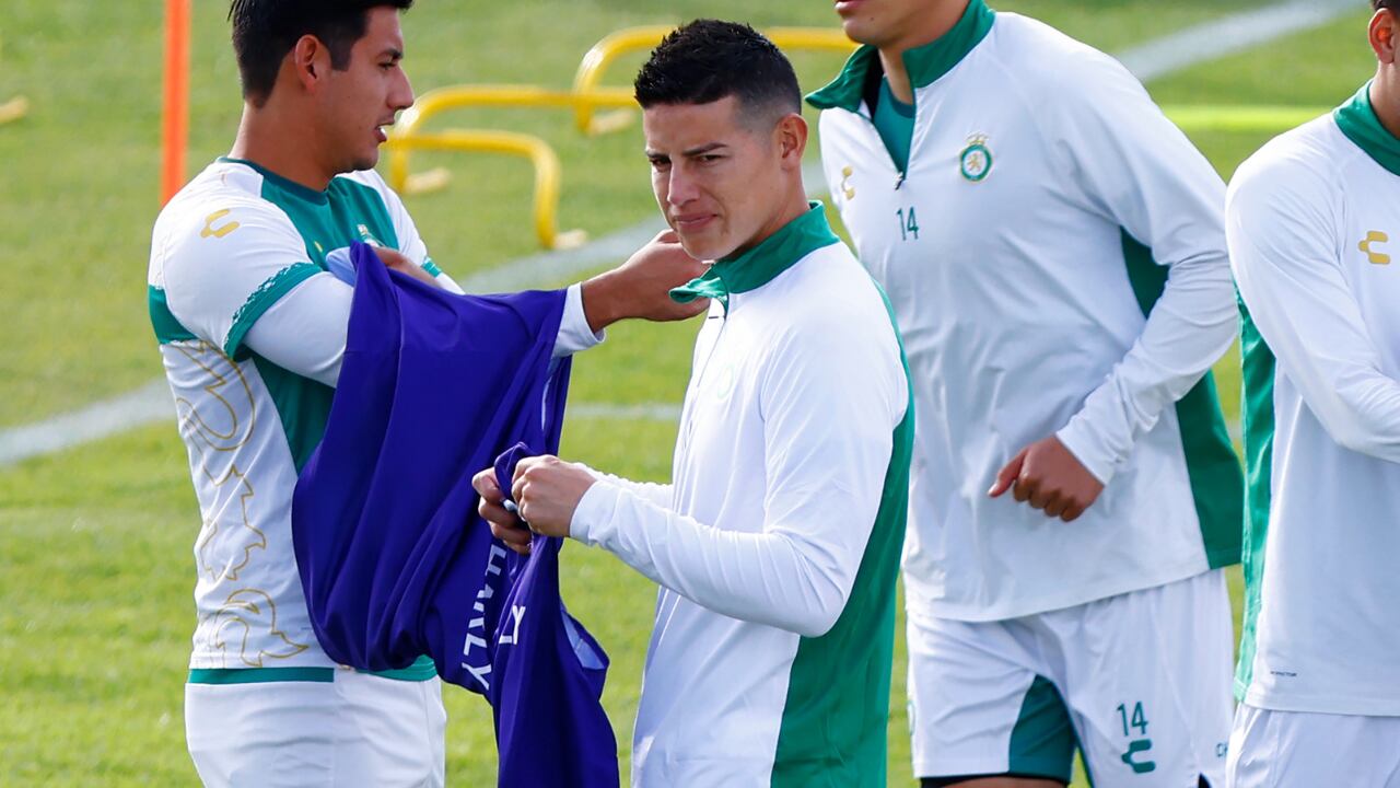 James Rodríguez en su primer entrenamiento con Club León