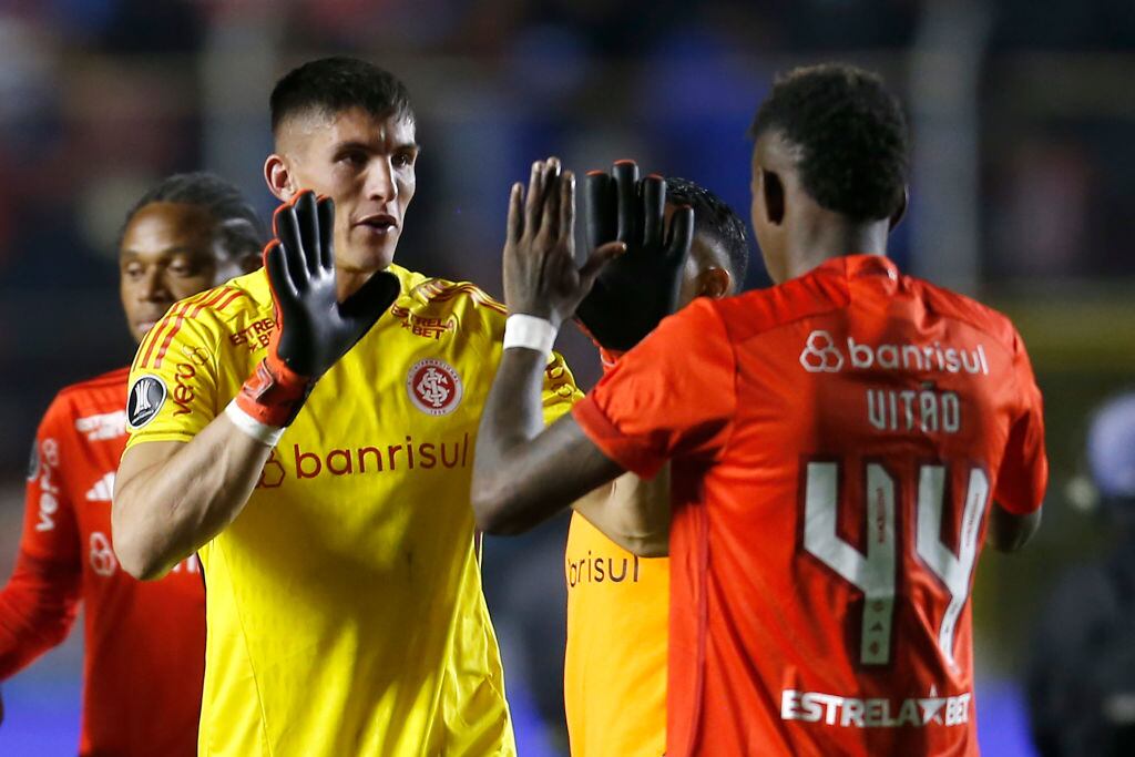 Sergio Rochet le atajó penal a Bolívar