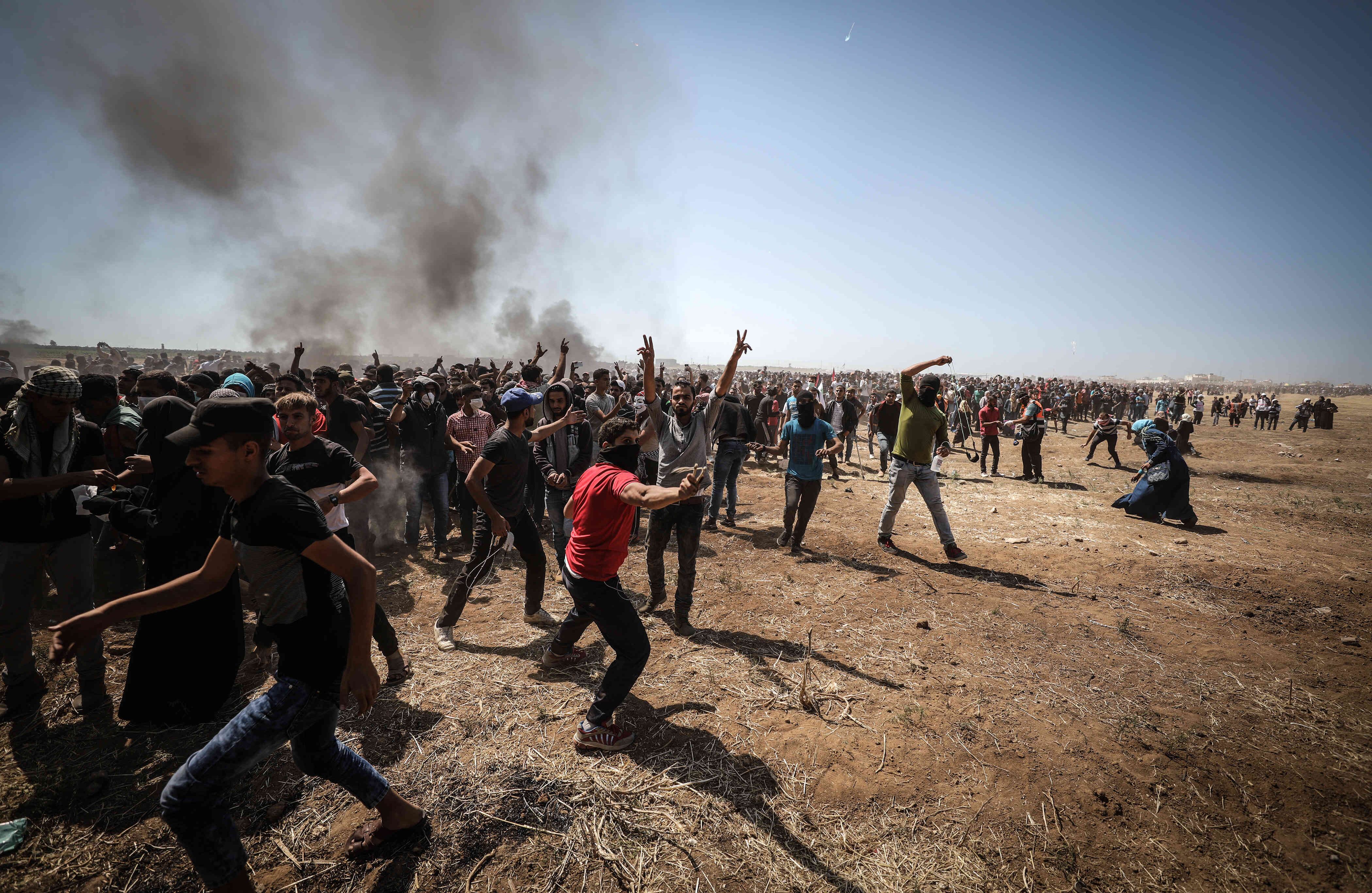 Desde el 30 de marzo la frontera de Gaza ha servido de escenario para “la gran marcha del retorno”, una ola de protestas reivindicativas de los palestinos desplazados con la creación de Israel en 1948. Las manifestaciones debían culminar con el Nakba, día de la “catástrofe” que coincide con la fundación del Estado judío, pero el traslado de la embajada intensificó las protestas. Ali Jadallah / Anadolu