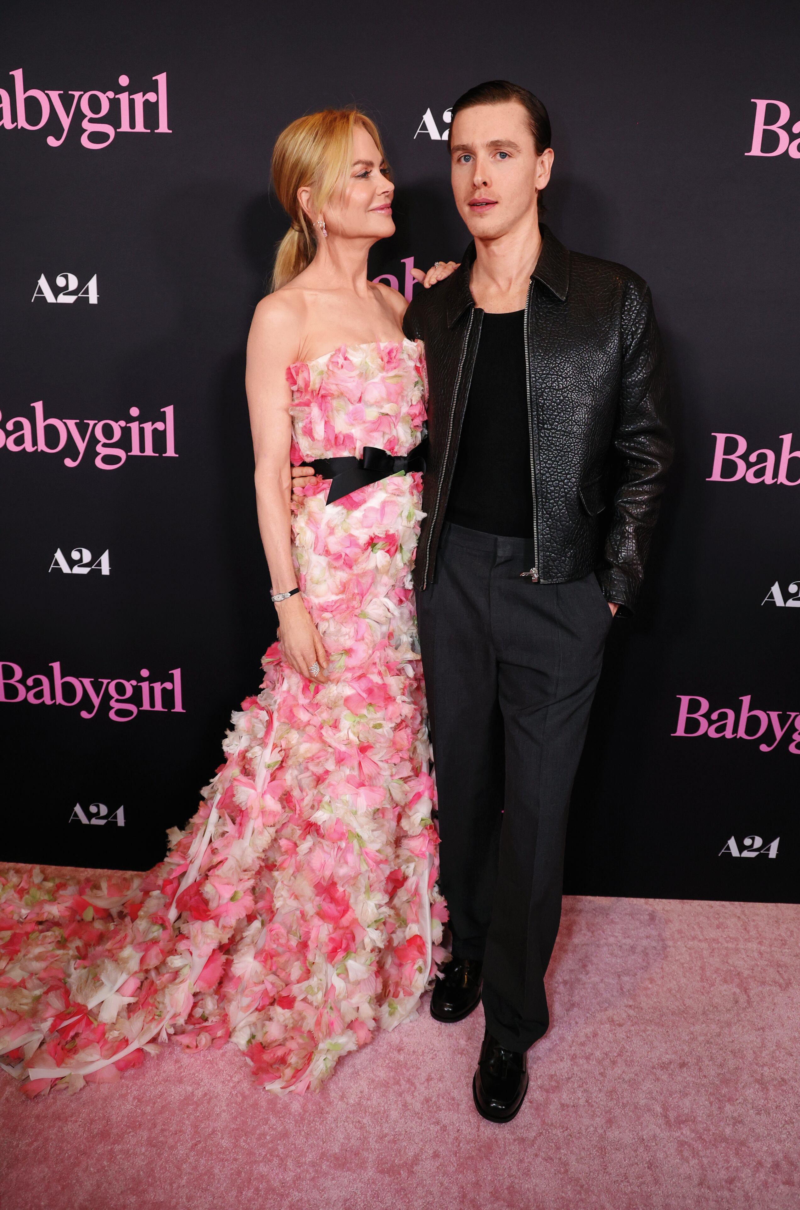 A Urban no solo le molestó la película Babygirl, sino también los frecuentes elogios de Nicole hacia su joven coprotagonista, Harris Dickinson.