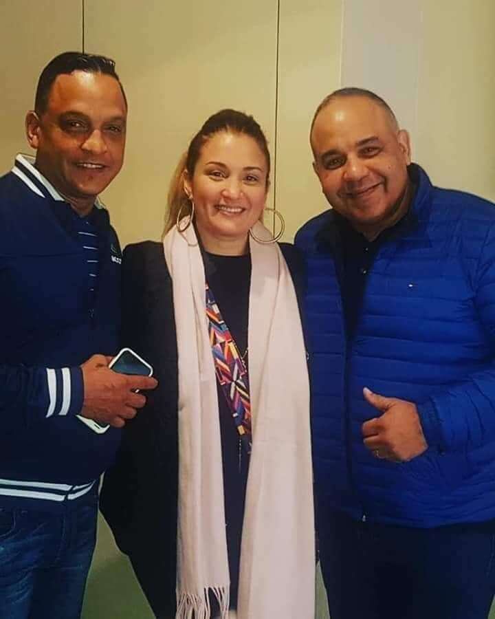 Juan Carlos y sus hermanos.