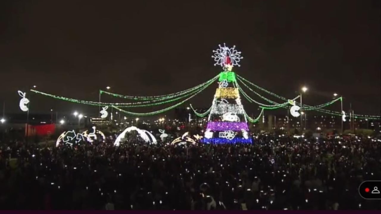 Alumbrado navideño Parque Metropolitano Porvenir, Bosa.