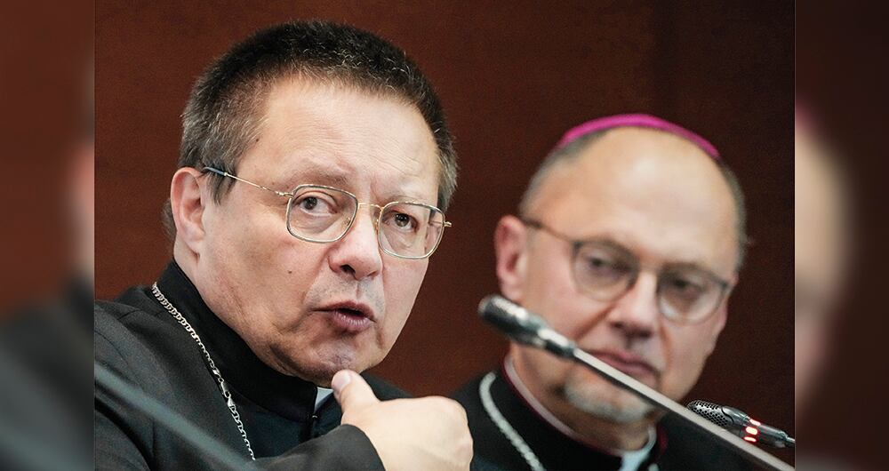 El obispo Wojciech Polak anunció que en una conferencia episcopal se había tomado la decisión de crear una comisión aparte para juzgar los casos de pedofilia en el país.