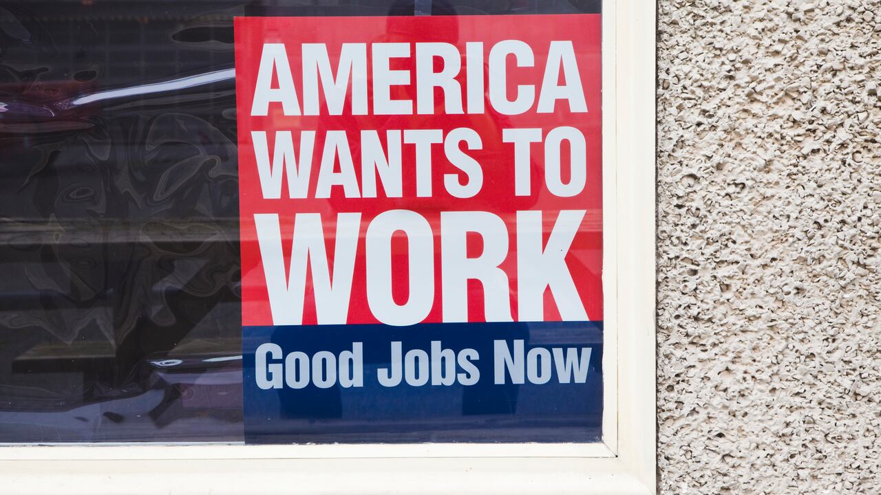 Si bien está cayendo la generación de nuevos puestos de trabajo, este mercado aún se encuentra sólido.