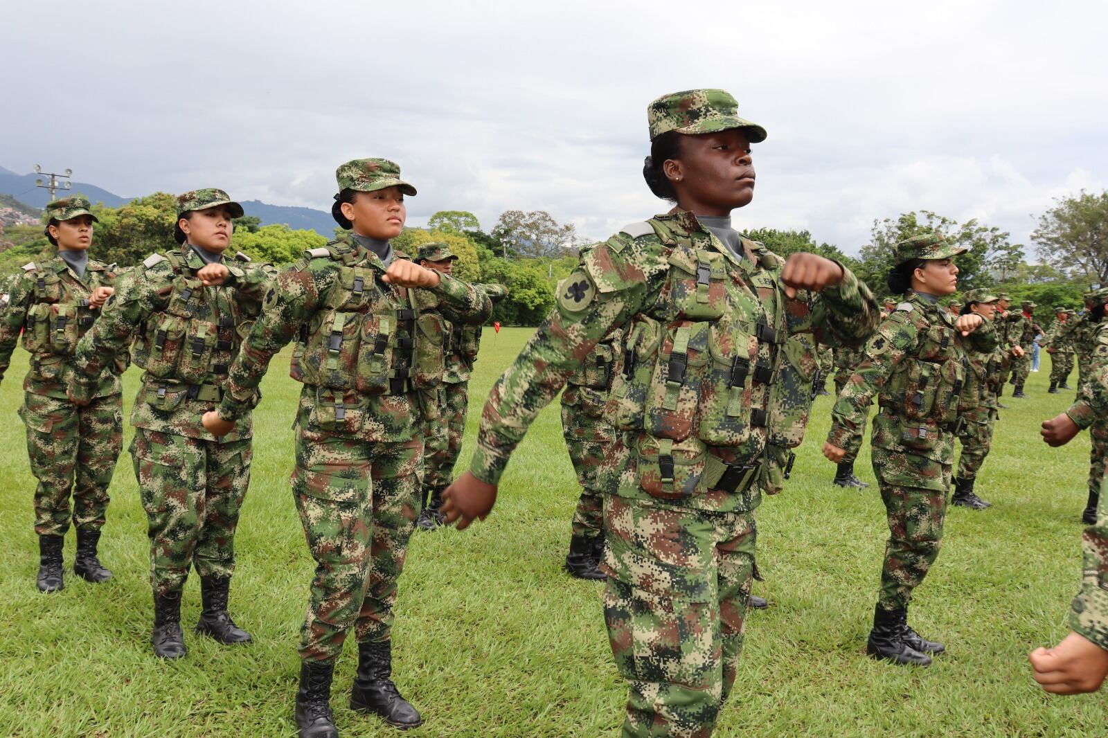 Mujeres que prestan servicio militar en el Valle del Cauca