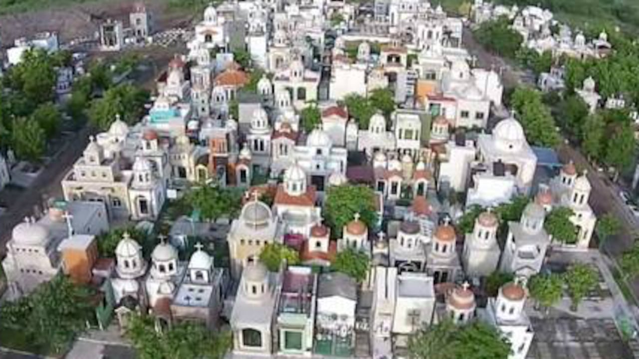 El cementerio Jardines de Humaya está ubicado en Sinaloa.