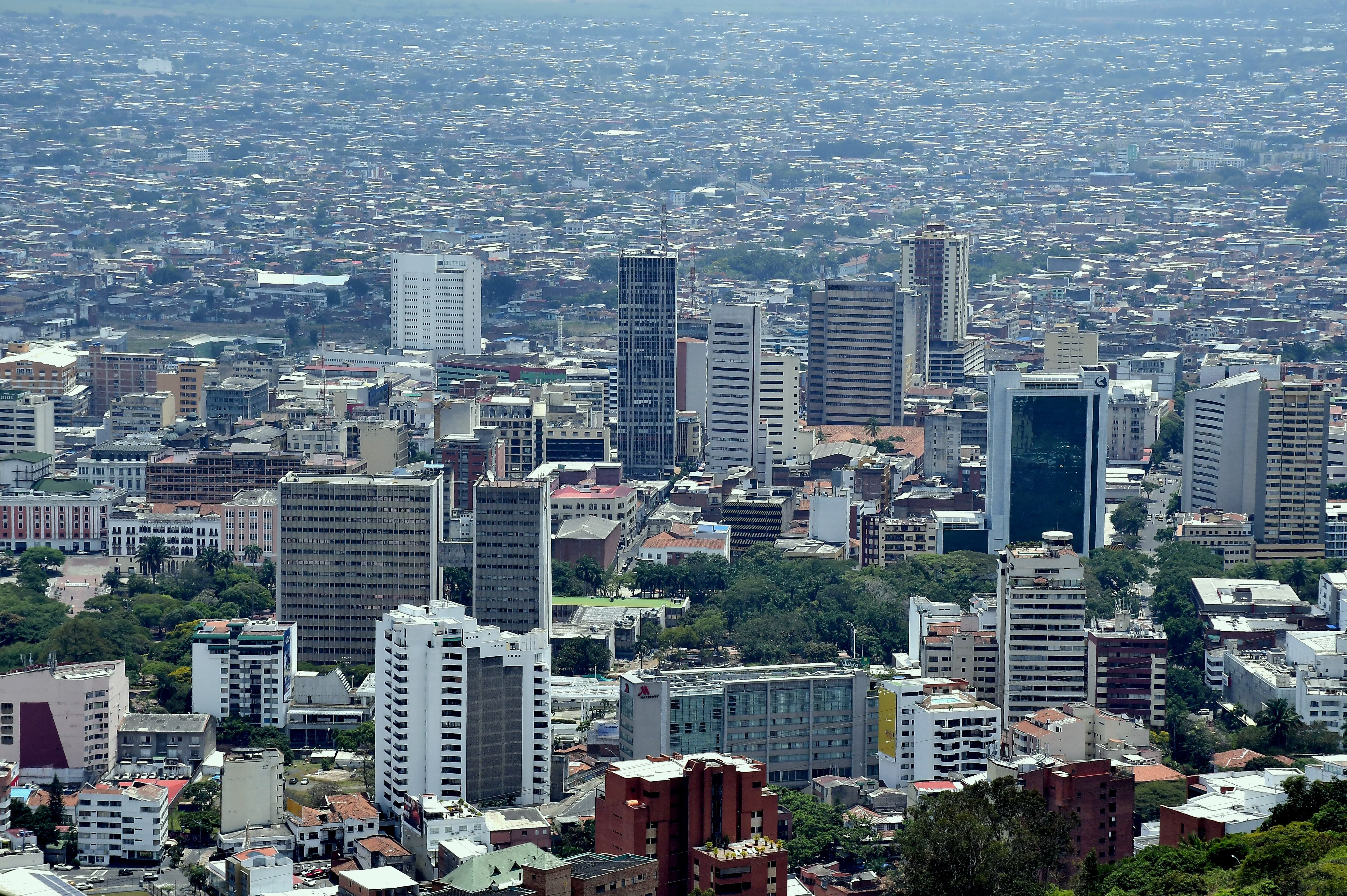 Diferentes imágenes del Cali desde el Aire. Fotos Raúl Palacios / El Pais / 15 de Junio del 2023 Cali.